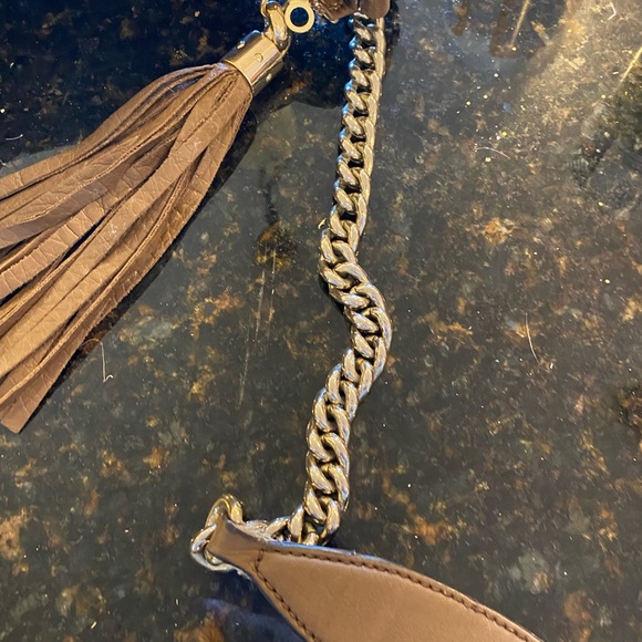 Gucci Soho Chain Hobo Leather Medium Taupe Light Brown Pebbled Leather P - Picture 12 of 12